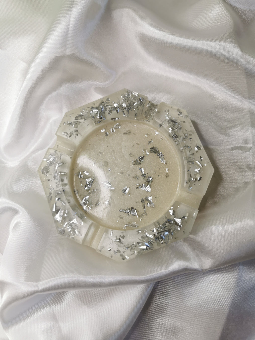 Cendrier blanc et Argent