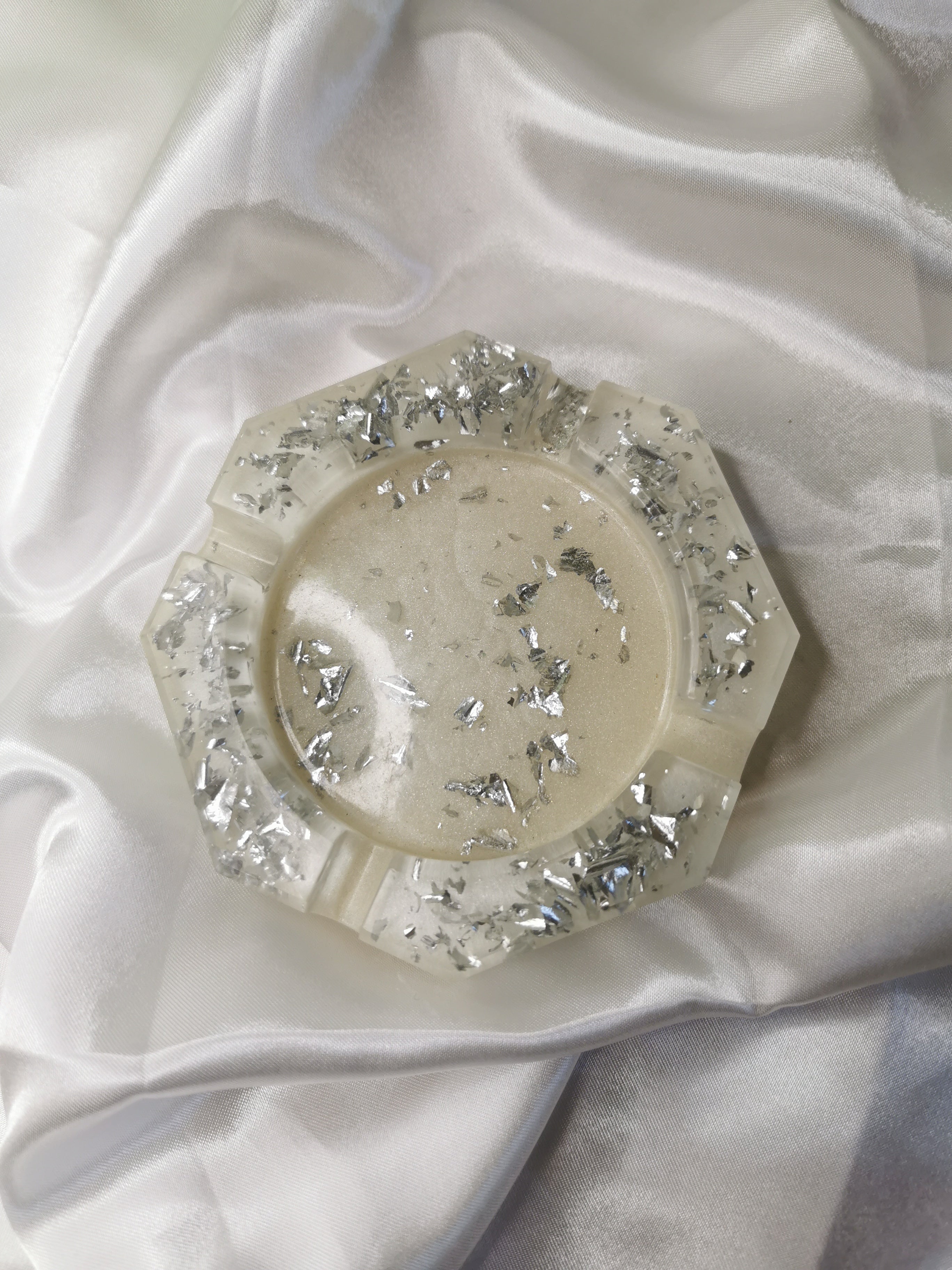 Cendrier blanc et Argent