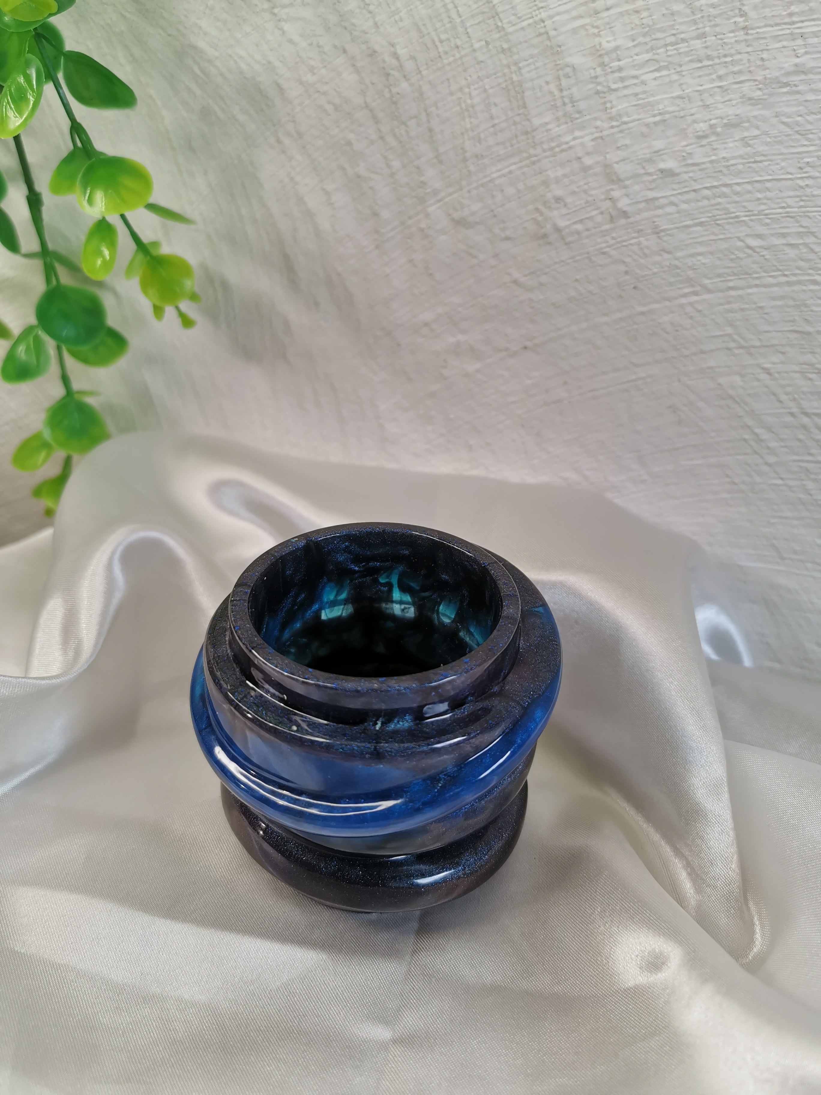 Pot à crayons bleu profond