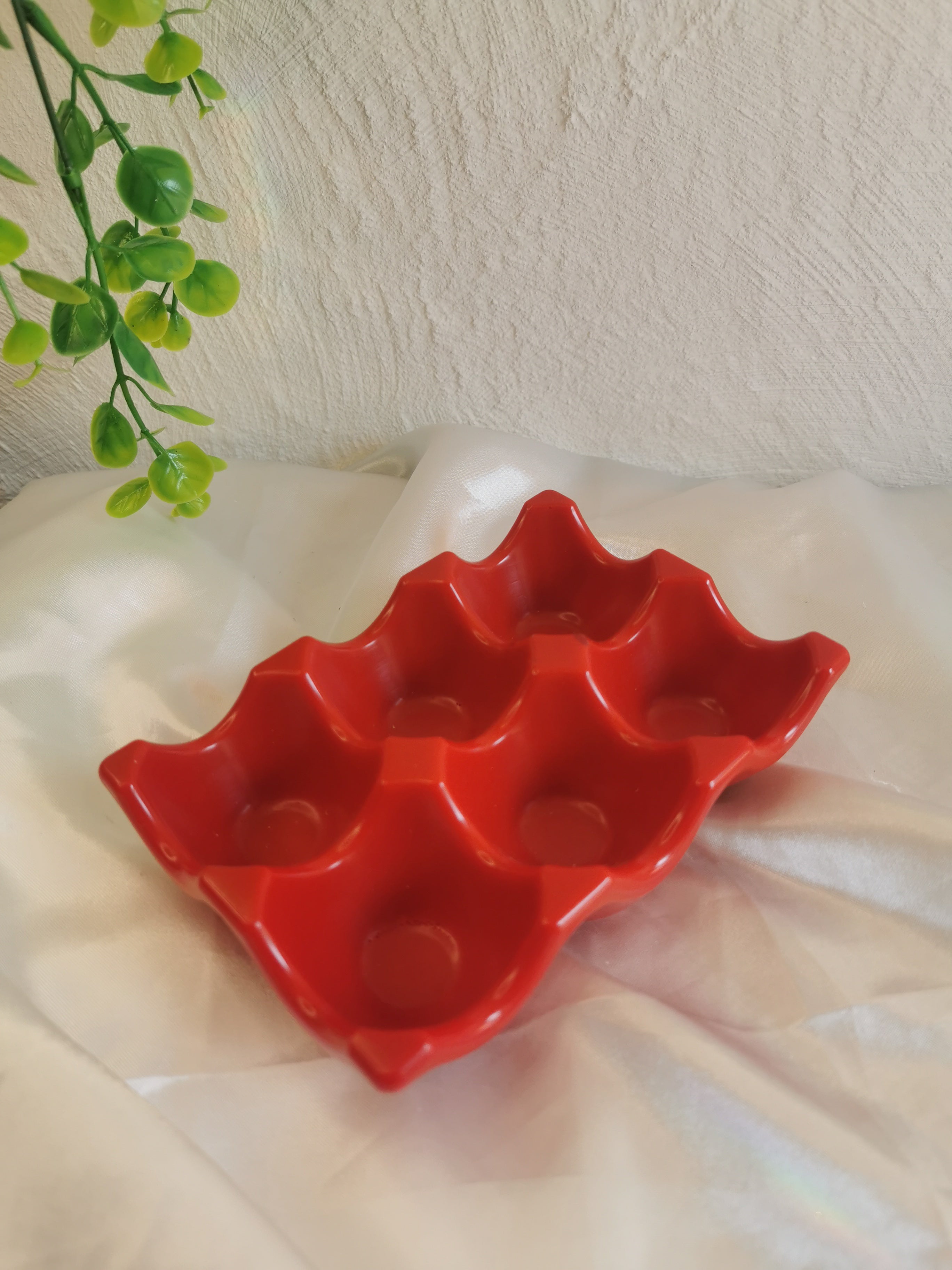 Support à oeufs rouge