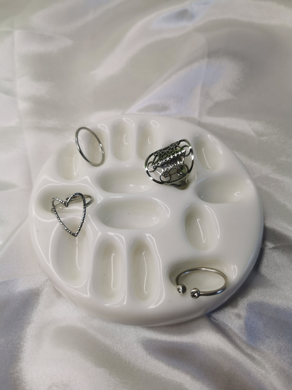 Support de bague blanc