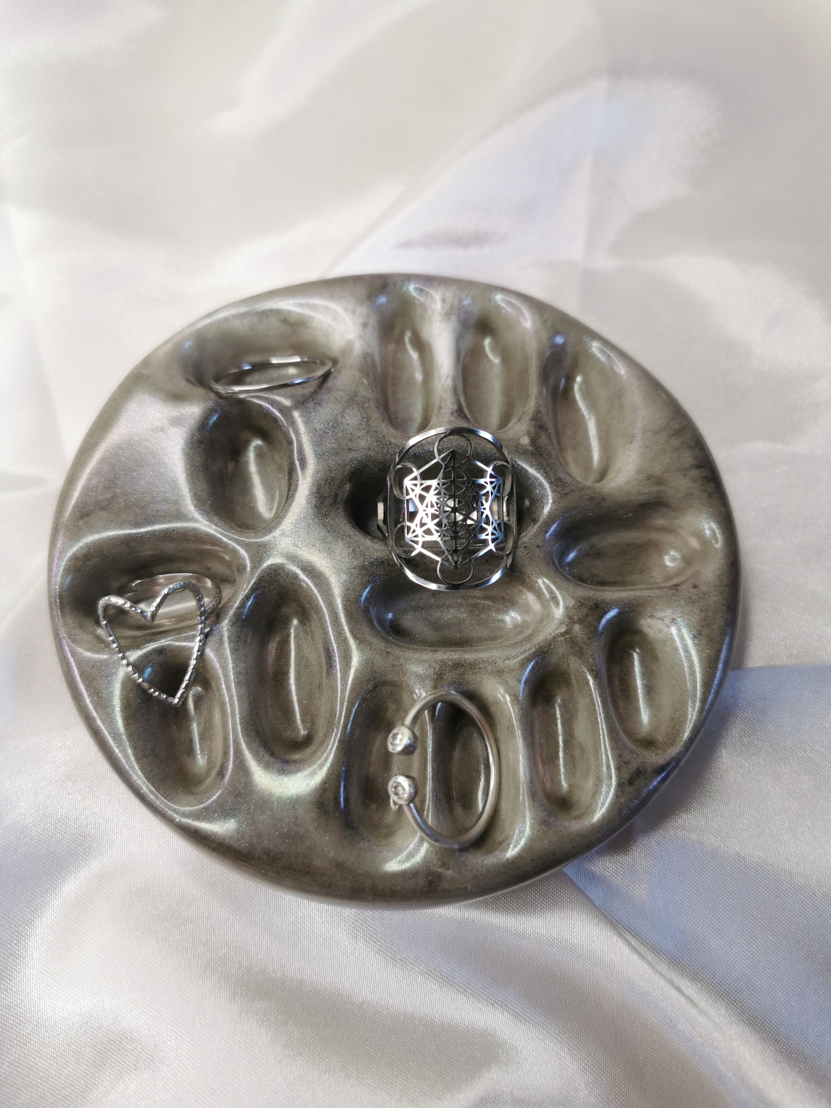 Support de bague nuance de gris