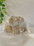 Pot visage songeur blanc et or