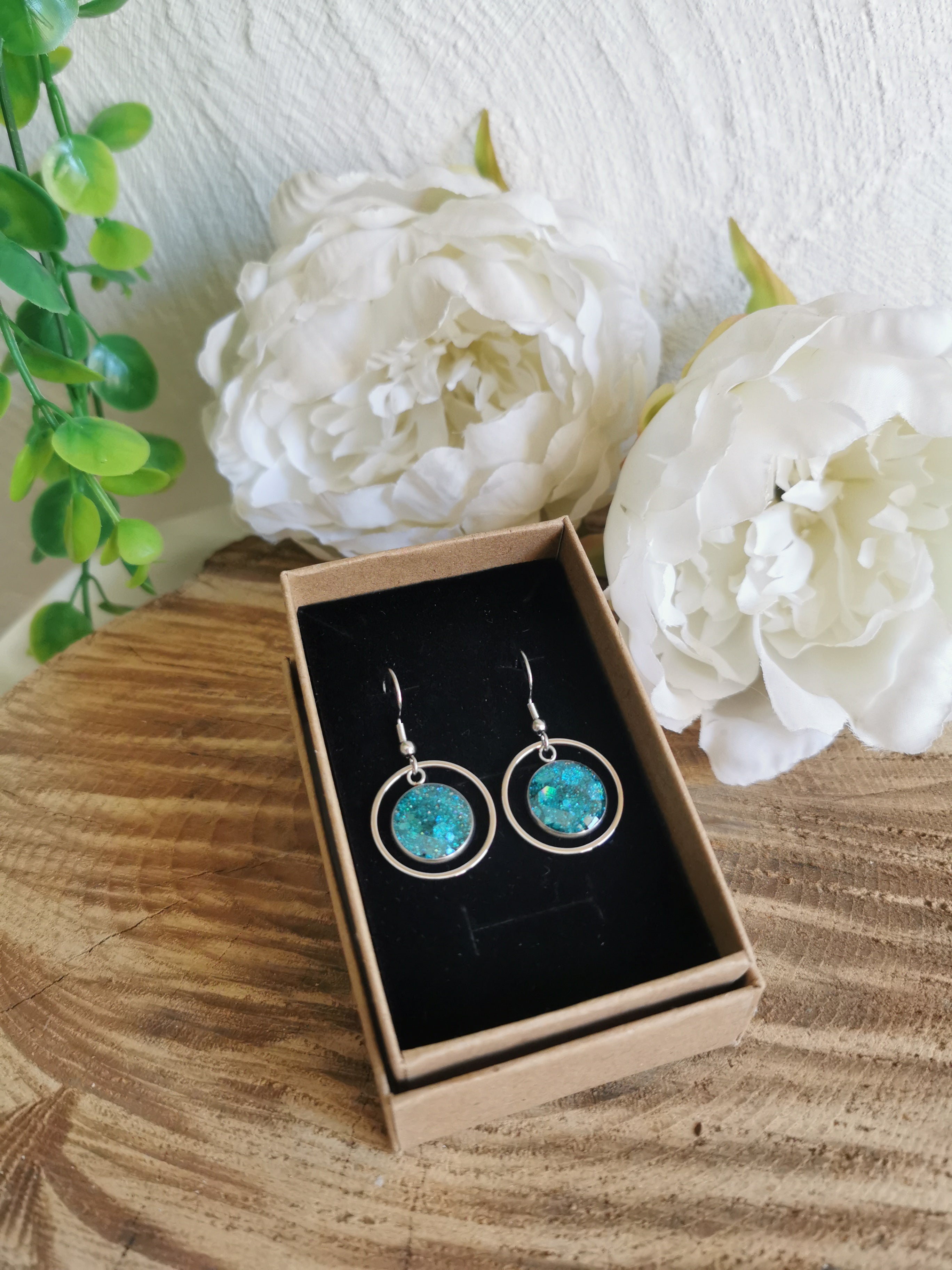 Boucles d'oreilles cercle bleu paillettes