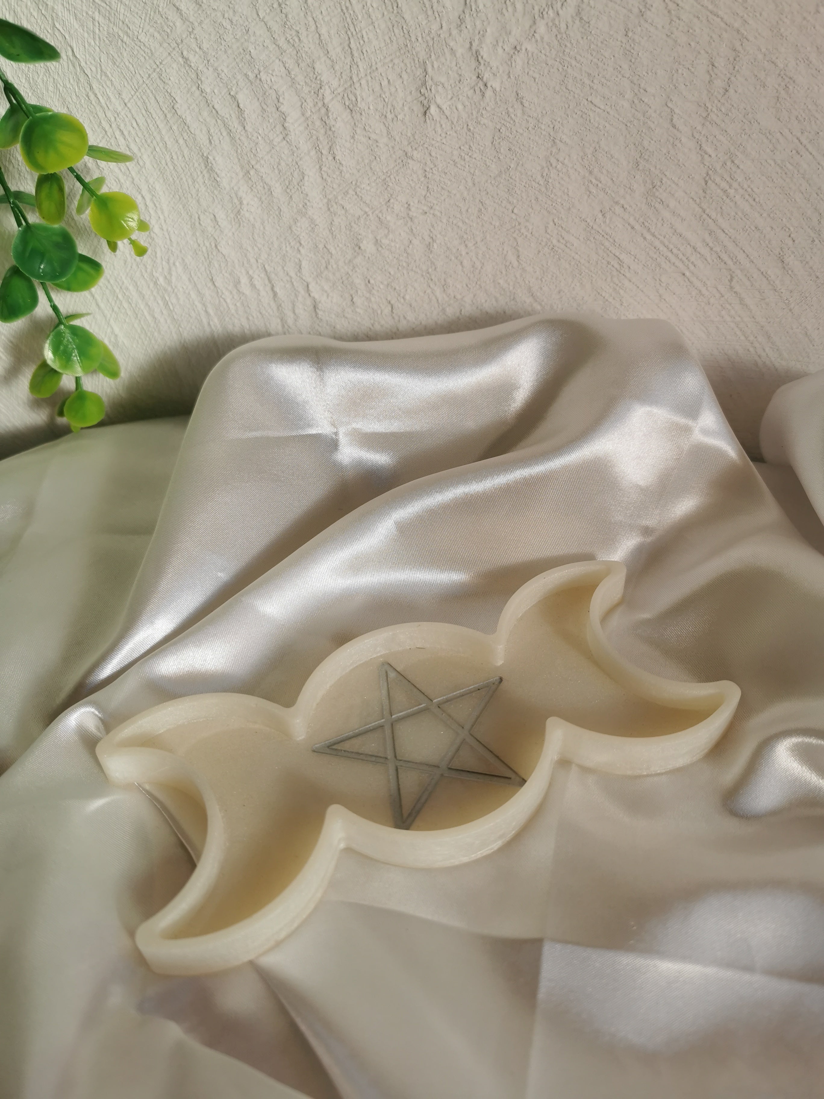 Vide poche sorcière blanc et argent