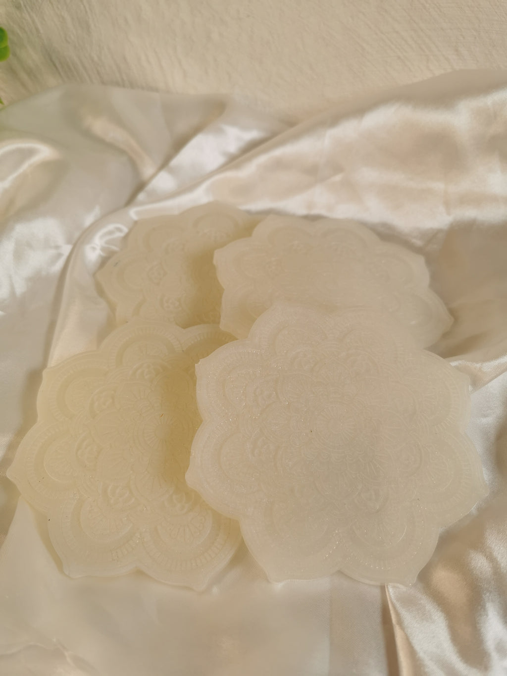 Dessous de verre Mandala blanc nacré
