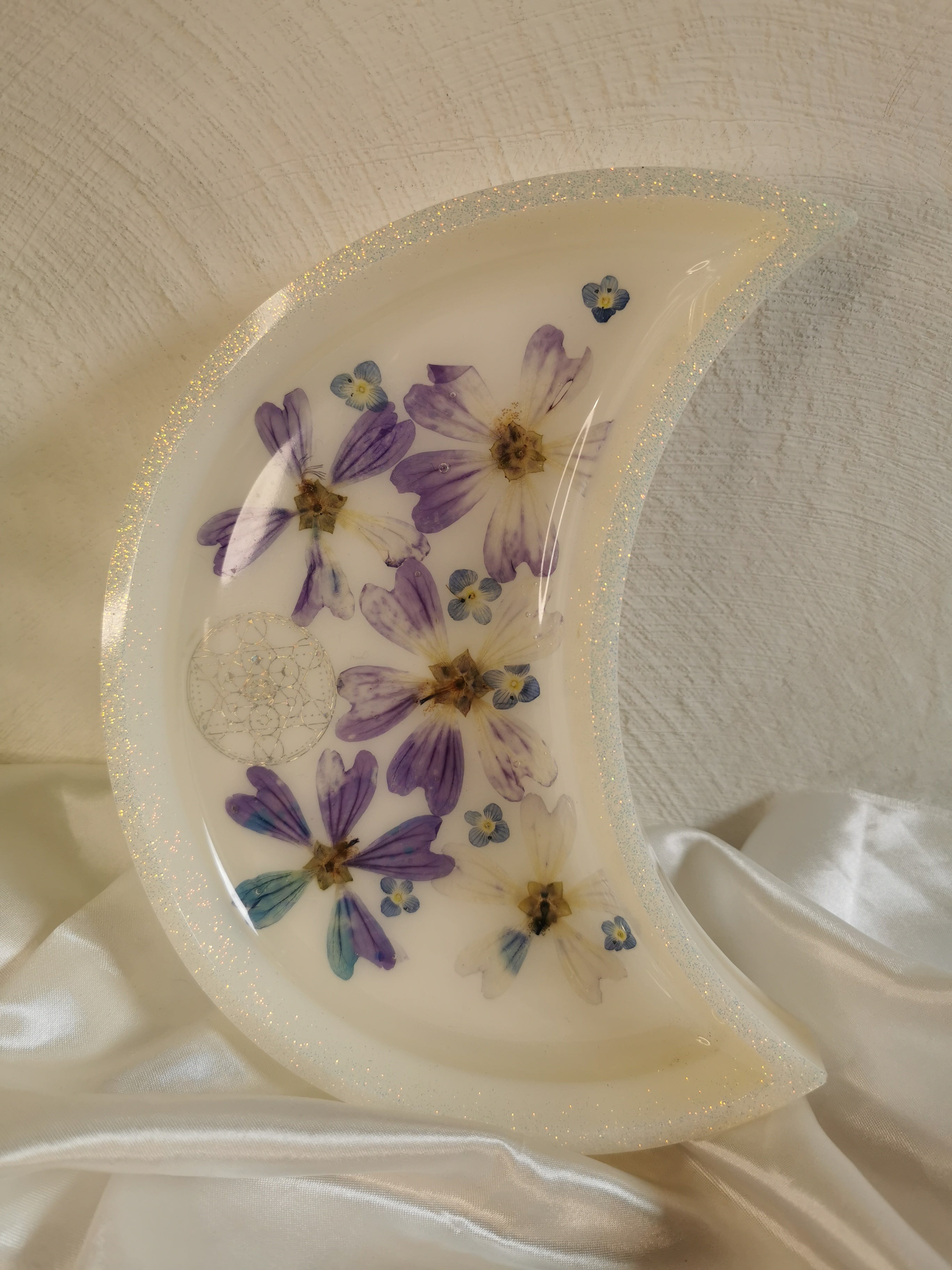 Vide poche demi lune, fleurs naturelles et metatron